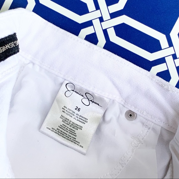 Highwaisted Shorts - Picture 5 of 6